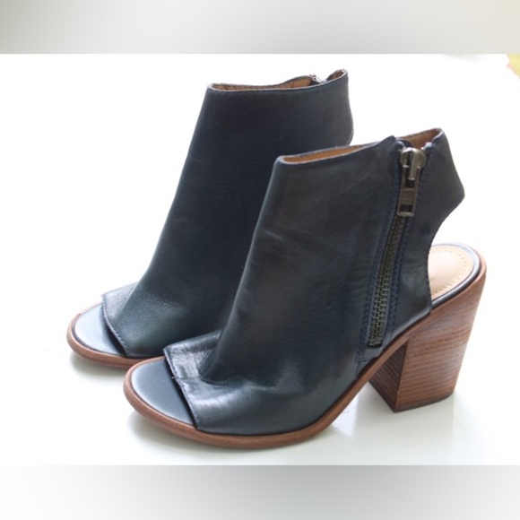 Steve Madden Terra booties - Picture 3 of 10